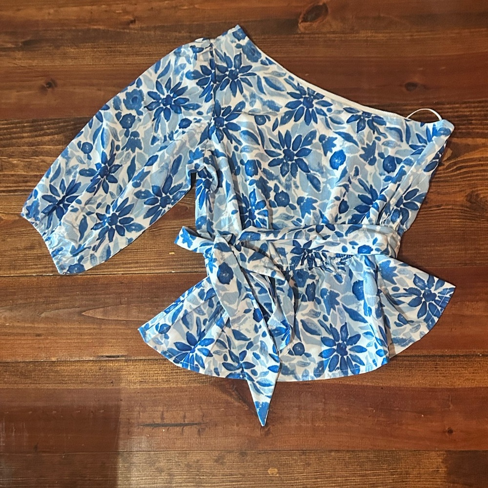 Pink Lily Blue& White Summer Blouse NWOT
